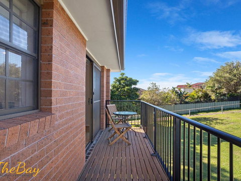 Amaroo Cres No 20 Fingal Bay Holiday Home - Darwin Holiday 4