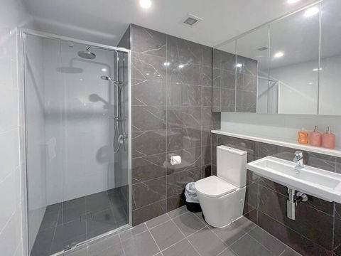 Amazing 2 Bedroom In CBD! - Darwin Holiday 1