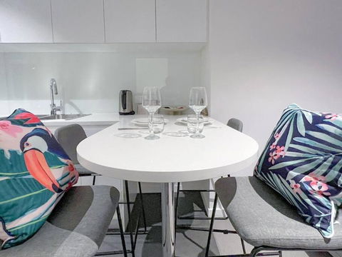 Amazing 2 Bedroom In CBD! - Darwin Holiday 3