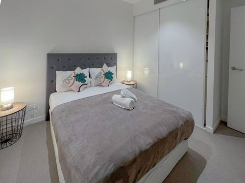 Amazing 2 Bedroom In CBD! - Darwin Holiday 4