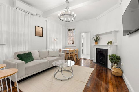 Amazing 2BR Apartment Near Barangaroo - Darwin Holiday 3