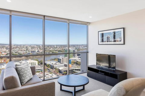 Amazing 2BR Delicate Apt, 1min To Train Station - Darwin Holiday 2