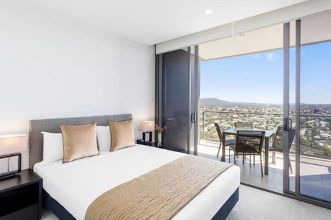Amazing 2BR Delicate Apt, 1min To Train Station - Darwin Holiday 3