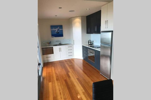Amazing Ansons Bay Absolute Waterfront Beach House - Darwin Holiday 2