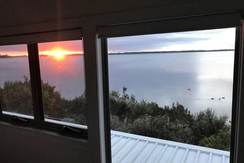 Amazing Ansons Bay Absolute Waterfront Beach House - Darwin Holiday 4