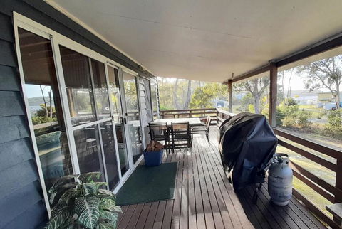 Amazing Ansons Bay Remote Paradise For The Family In The Bay Of Fires Area - Darwin Holiday 0