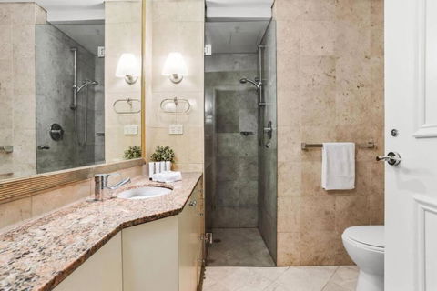 Amazing Apartment In Sydney CBD With Rooftop Pool - Darwin Holiday 4