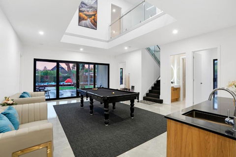 Amazing Backyard - MAX Entertain Beachside Retreat - Darwin Holiday 2