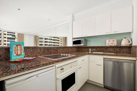 Amazing Sydney Apartment With Pool, Gym And Sauna - Darwin Holiday 3
