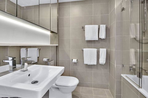 Amazing Two Bedroom St Leonards ATC62010 - Darwin Holiday 4