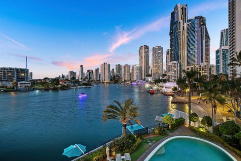 Amazing Water Views Surfers Paradise - Darwin Holiday 0