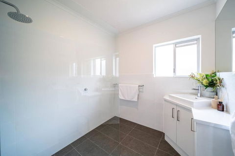 Ambrosia - Designer 3BR WiFi - Darwin Holiday 1