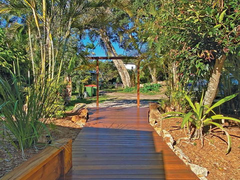 AMITY POINT WATERFRONT CABINS- TAMDHU - Darwin Holiday 1