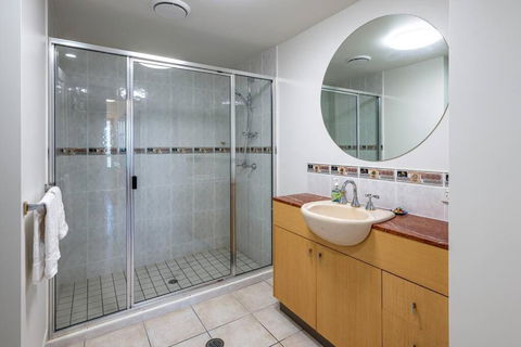 An Adorable Apartment On Abbott - Stunning Views - Darwin Holiday 1