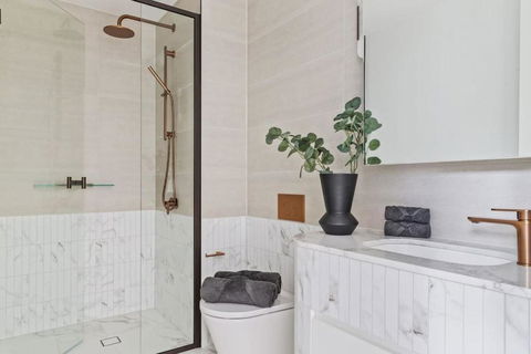 An Amazing 2BR Apt At Sapphire By The Gardens - Darwin Holiday 3
