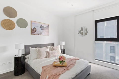 An Amazing 2BR Apt With City Views In Southbank - Darwin Holiday 1