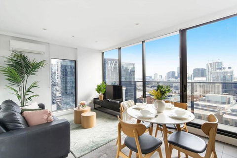 An Amazing 2BR Apt With City Views In Southbank - Darwin Holiday 0