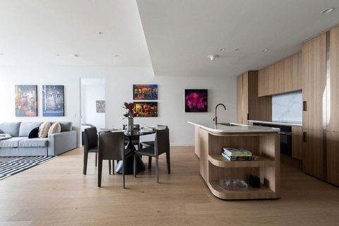 An Astonishing 3BR Apt At Sapphire By The Gardens - Darwin Holiday 3