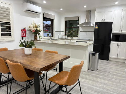 An Enchating And Enriching Home - Darwin Holiday 3
