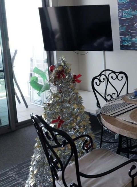 AN OCEAN,BEACHFRONT AND POOL VIEW Apartment 210 - Darwin Holiday 2