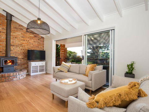 Anacapri - Pet Friendly - Opposite Beach - Fireplace - Darwin Holiday 2