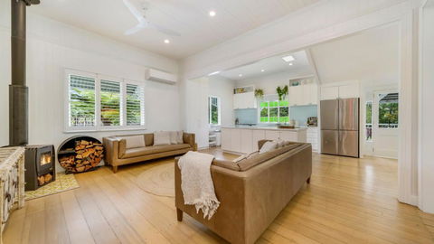 Ananda - Magnificent Byron Hinterland Retreat - Darwin Holiday 3