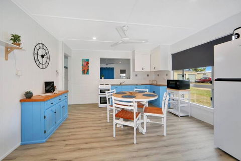 Anchors Away At Innes Park Opp Park & Beach Dogs Welcome Inside - Darwin Holiday 3