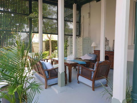 Anglesey House Iconic Forbes CBD Heritage Home - Darwin Holiday 4