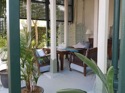 Anglesey House Iconic Forbes CBD Heritage Home - Darwin Holiday 1