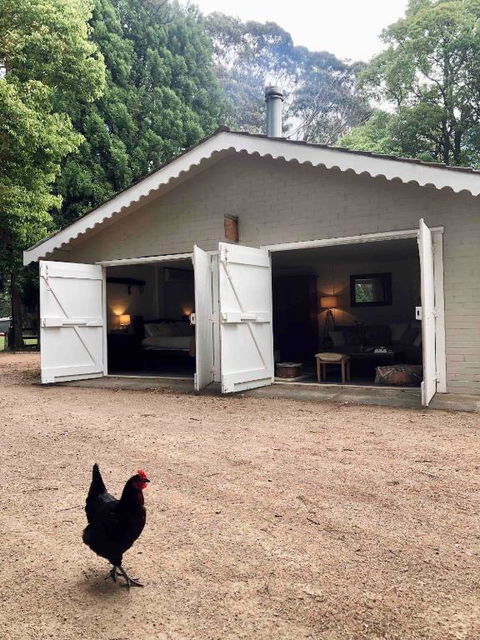 Annies Barn, Fitzroy Falls - Darwin Holiday 0