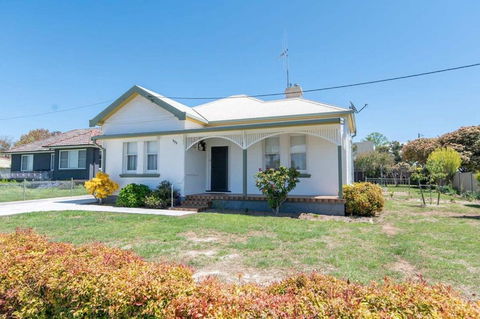 Anson Cottage 1900s CBD Home Private & Practical - Darwin Holiday 1