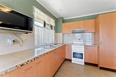 Alpine Mountain View 18 - 4BR L Mountain Views L Swimming Pool L Air-Con L WiFi - Darwin Holiday 3