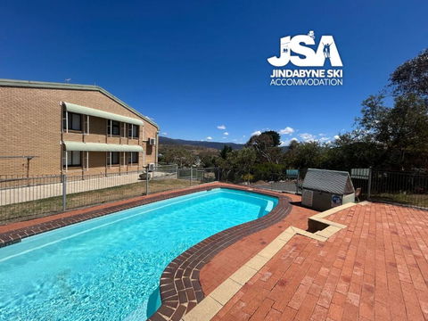 Alpine Mountain View Kirwan 9 - Darwin Holiday 0