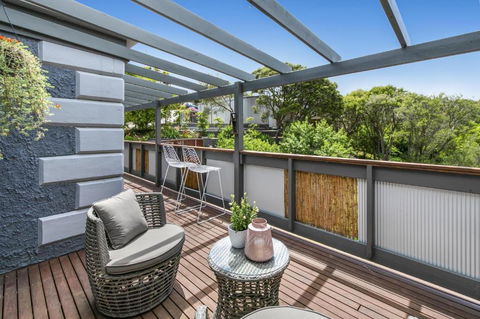An Entertainers Oasis - Fun Home With Pool Table, Arcade Game, Basketball Ring - Darwin Holiday 4
