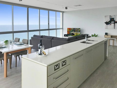 Air On Broadbeach-Stunning Ocean Views - Darwin Holiday 1