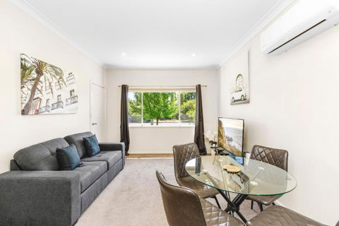 Altus Wagga Apartments - Darwin Holiday 2
