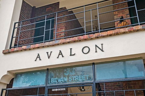 Awesome Albert Park Art Deco Gem 2 Bedroom Bevan 2 - Darwin Holiday 1
