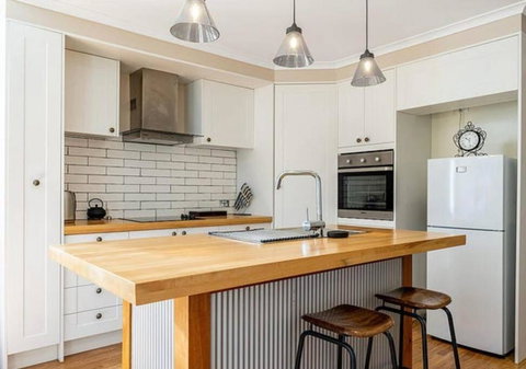 Antique Retreat - Darwin Holiday 3