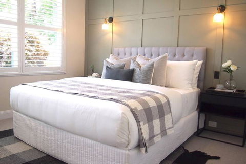 Antler & Oak Cottage: Provincial Luxe In Moss Vale - Darwin Holiday 1