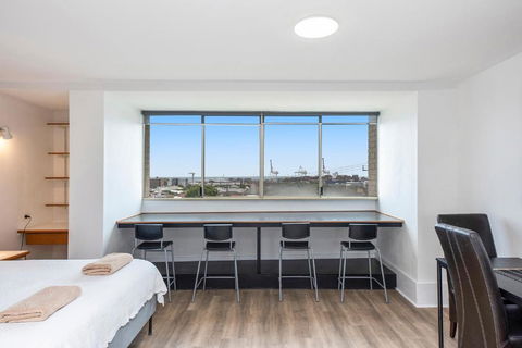 Apartment 201 - Fremantle Studio Apartment With Ocean And Harbour Views - Darwin Holiday 1