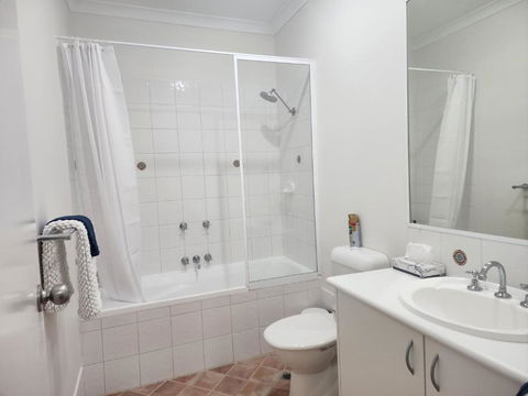 Apartment In Apollo Quays Resort With Shared Jetty - Darwin Holiday 2