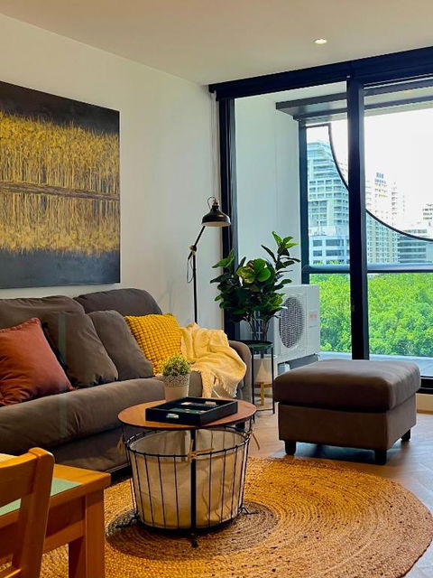 Apartment In Melbourne With Pool - Darwin Holiday 0