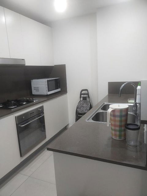 Apartment In Parramatta - Darwin Holiday 3