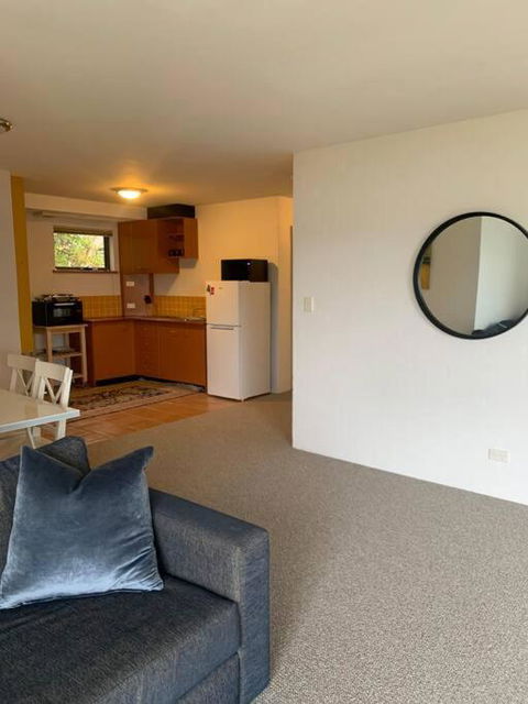 Apartment Minutes To Lake - Darwin Holiday 4