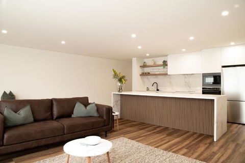 Apartment One - Apartments On Gavan - Darwin Holiday 0
