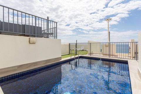Apartment With Pool Access A Minute To The Beach - Darwin Holiday 4