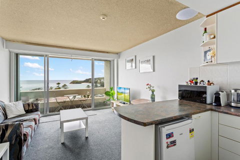 Apartment With Pool Access A Minute To The Beach - Darwin Holiday 1