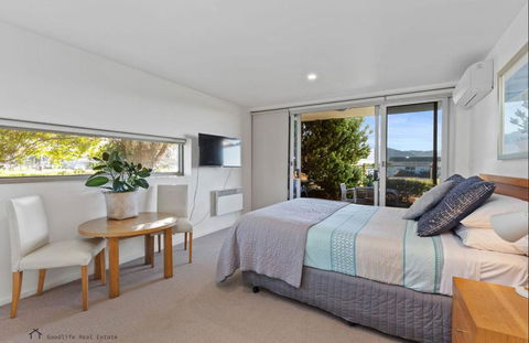 Apollo Blue Oceanview Unit 1- B Free WIFI - Darwin Holiday 1