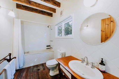 Apple Tree Cottage - An Idyllic Country Reset - Darwin Holiday 2