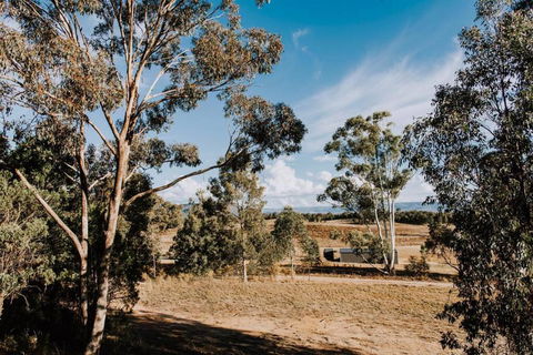 Apple Tree Cottage - An Idyllic Country Reset - Darwin Holiday 1
